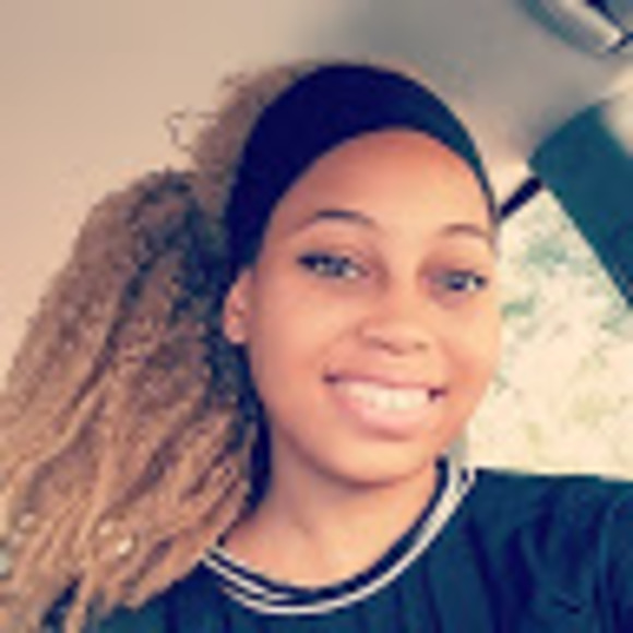 nia_greene